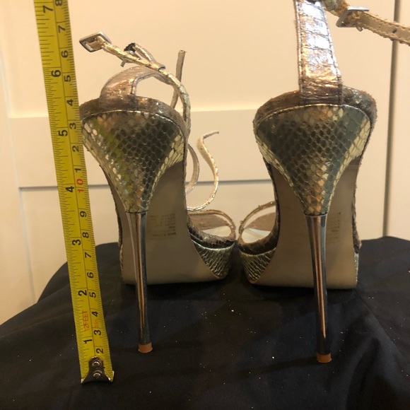 Gold and bronze strappy heels - Picture 4 of 6